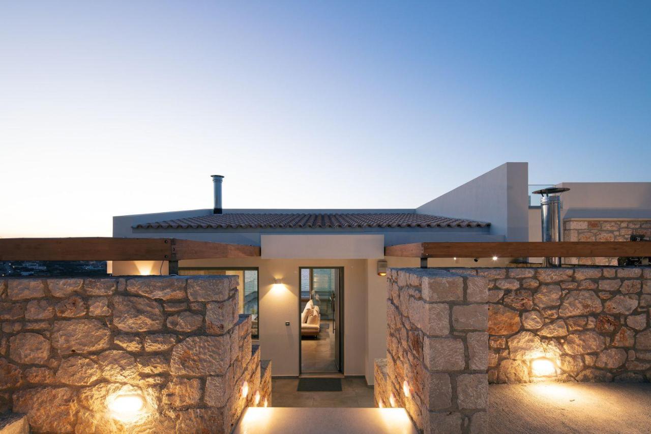 Villa Balance Gerani  Luaran gambar