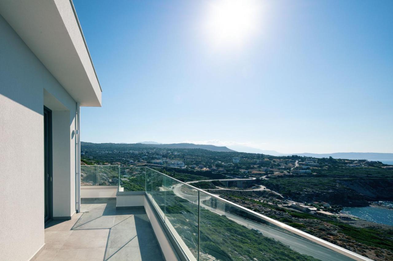Villa Balance Gerani  Luaran gambar