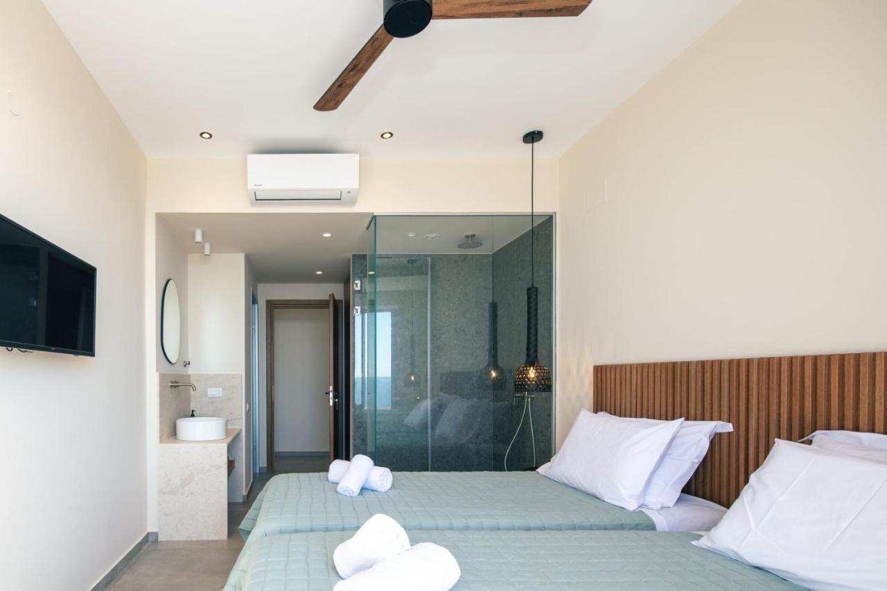 Villa Balance Gerani  Luaran gambar